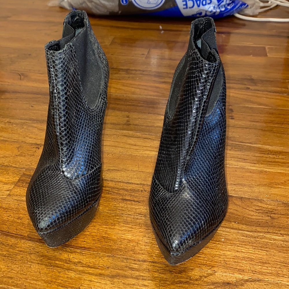 Ankle boots